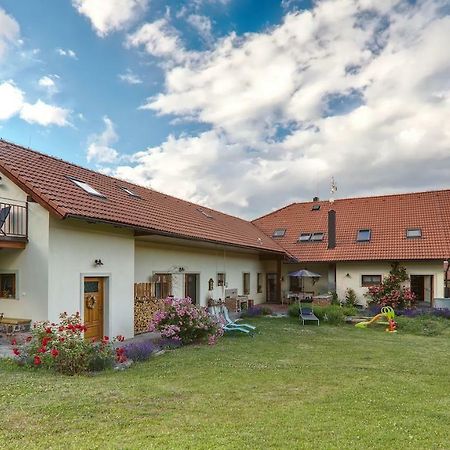Zeleny Statek Apartment Bzova Екстериор снимка