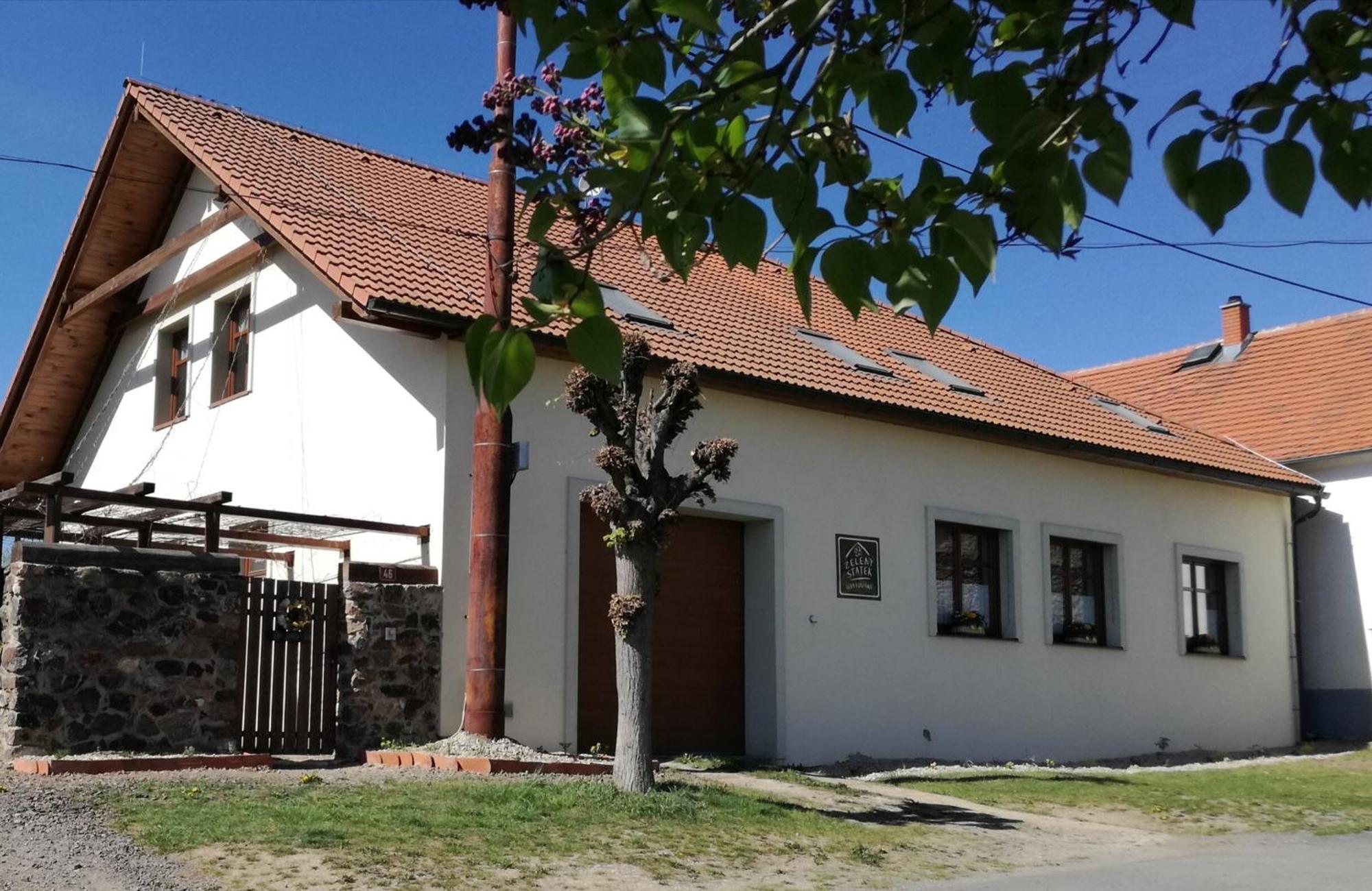 Zeleny Statek Apartment Bzova Екстериор снимка