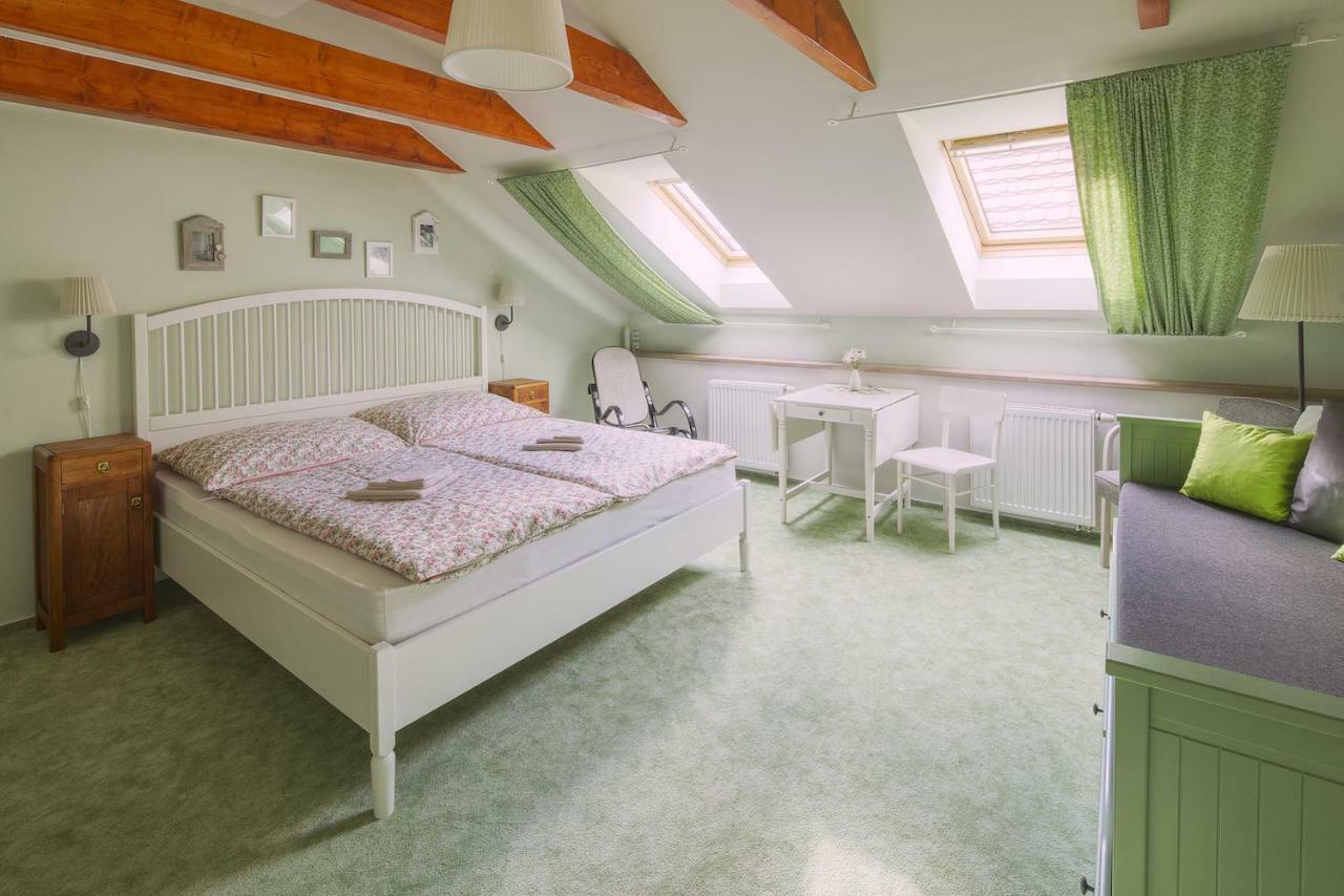 Zeleny Statek Apartment Bzova Екстериор снимка