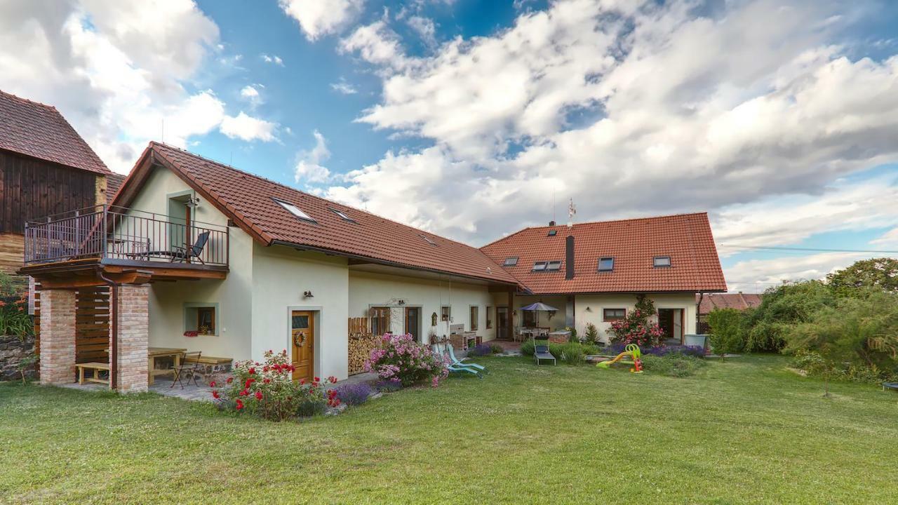 Zeleny Statek Apartment Bzova Екстериор снимка